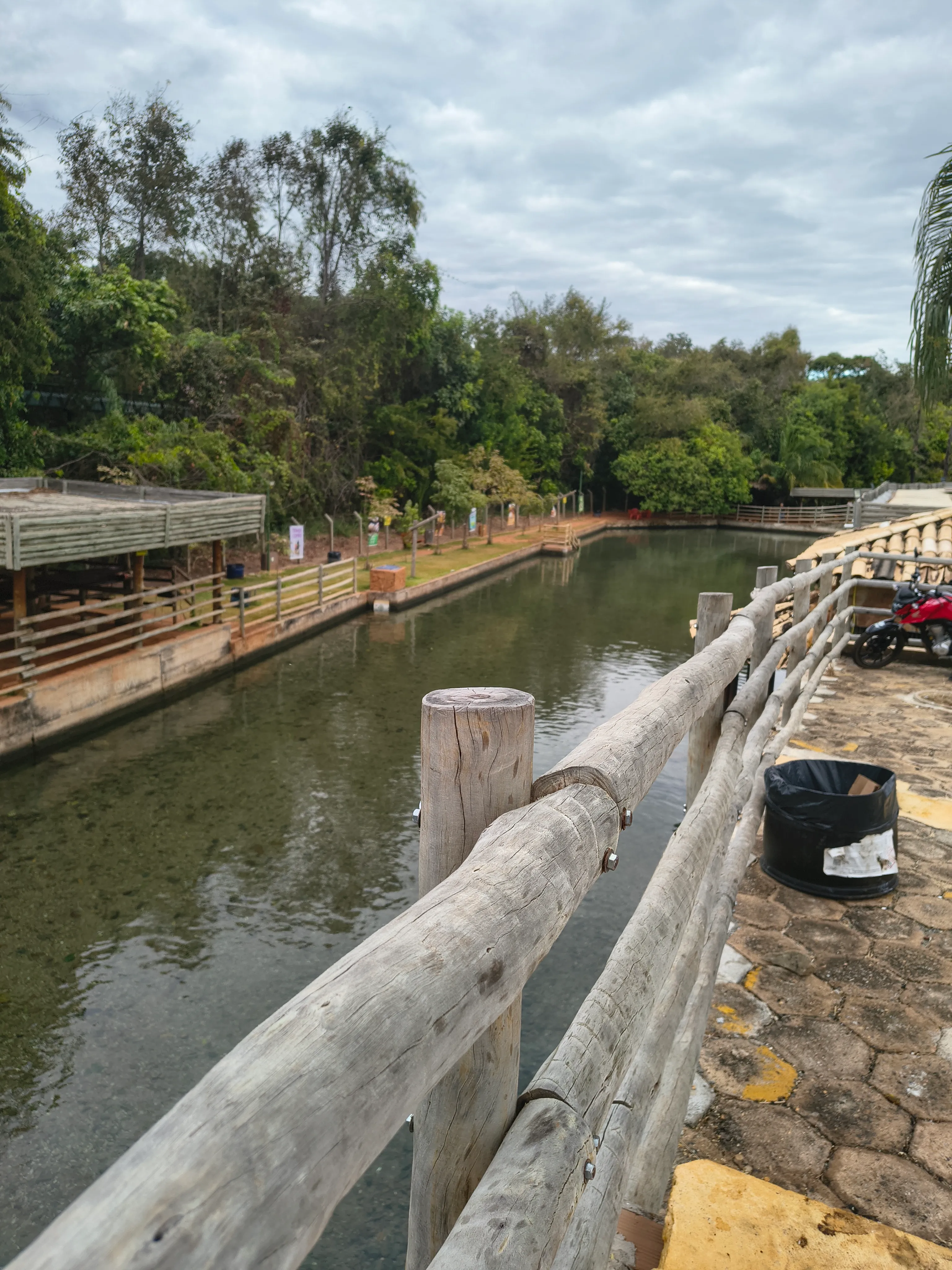 Esplanada Thermas Park: piscina natural de águas termais — foto 4