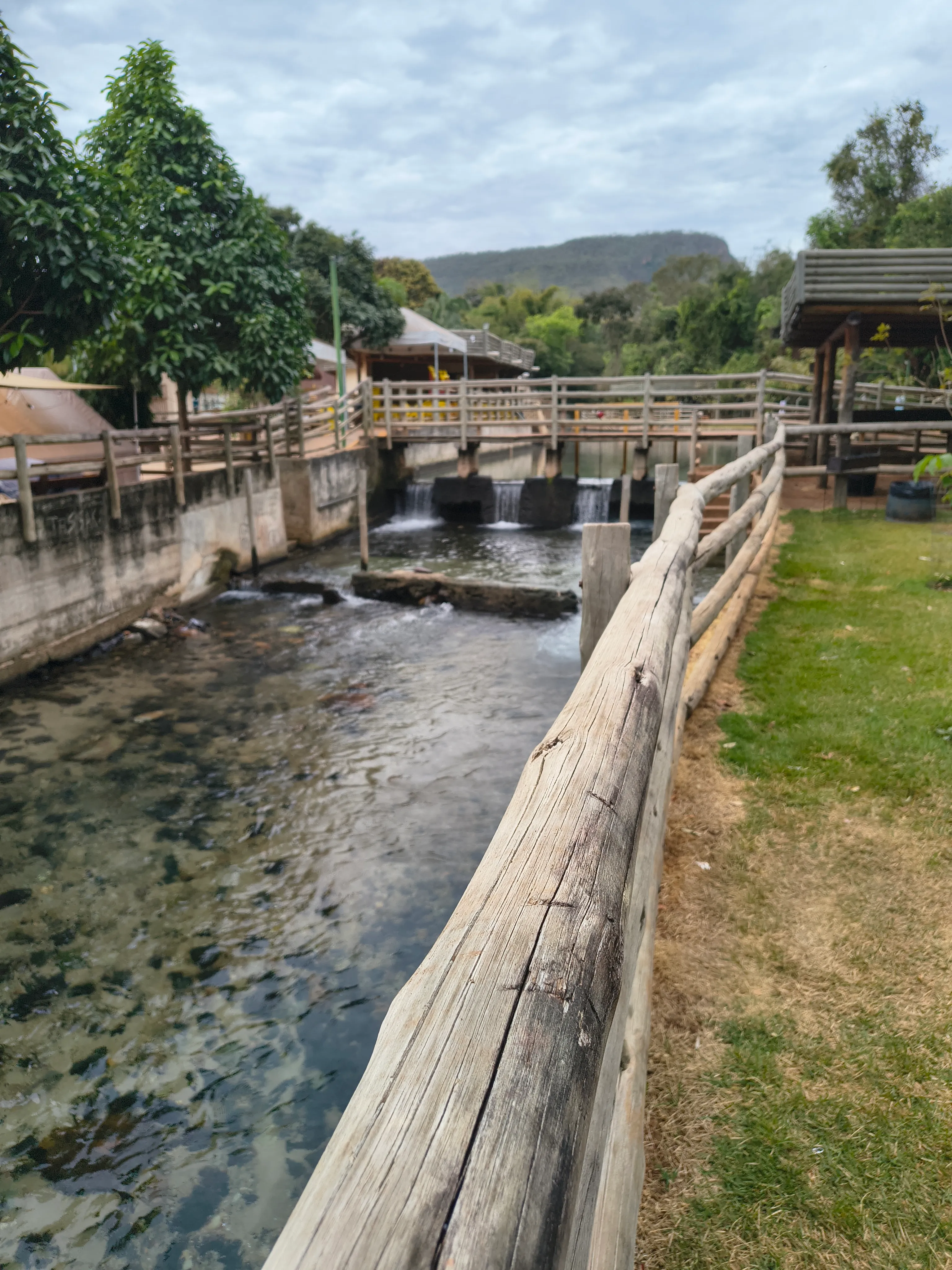 Esplanada Thermas Park: piscina natural de águas termais — foto 14